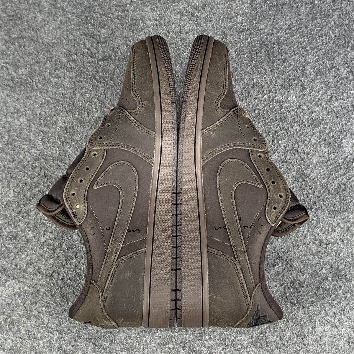 Travis Scott x Air Jordan 1 Retro Low OG SP 'Velvet Brown' (B Grade Version)