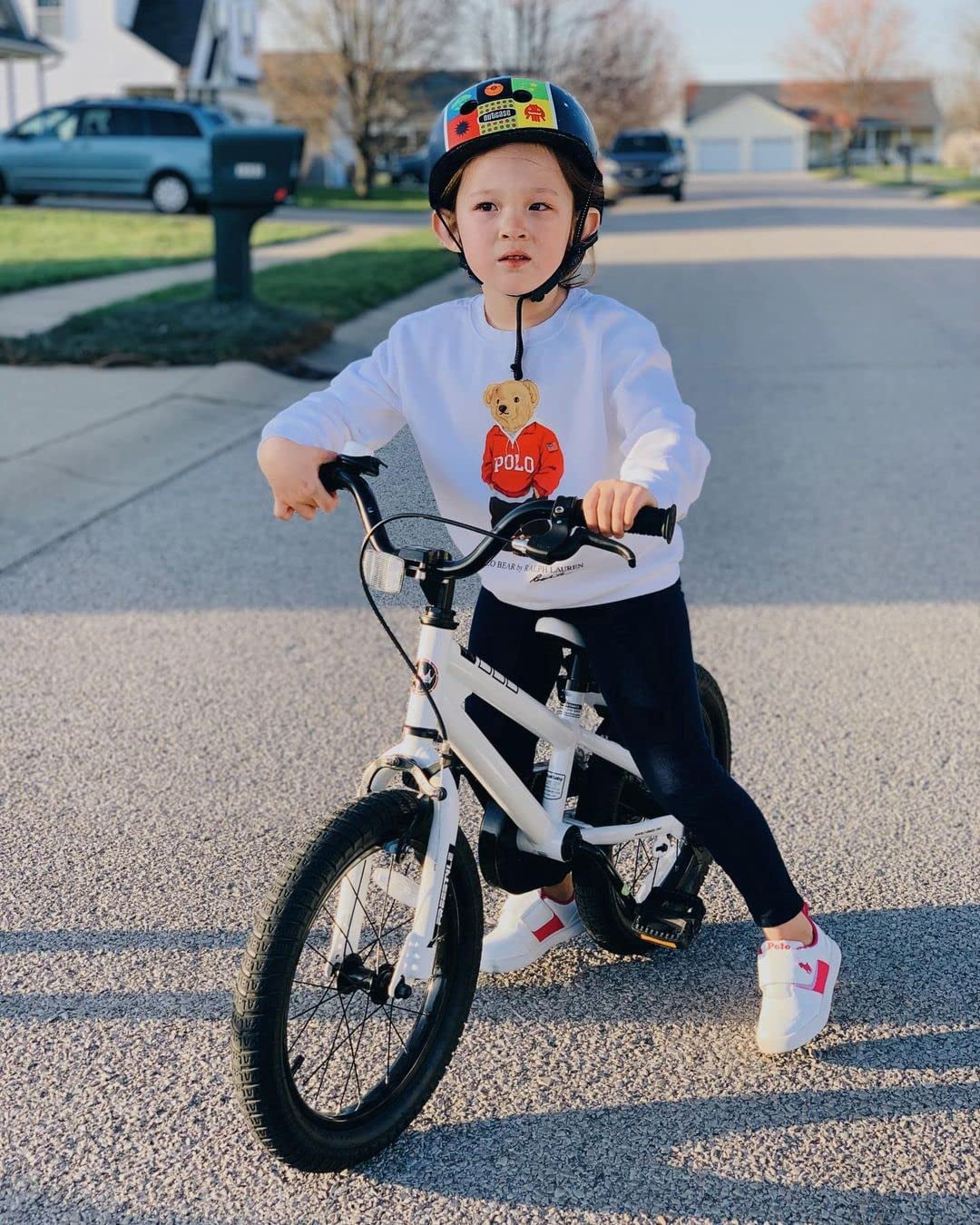 12 In Black Kids Bike with Training Wheels U690608