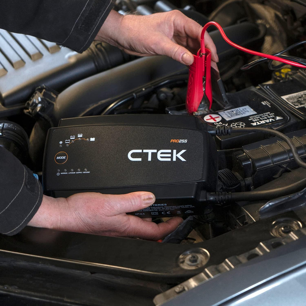 25A 12V Battery Charger and Power Supply L167681