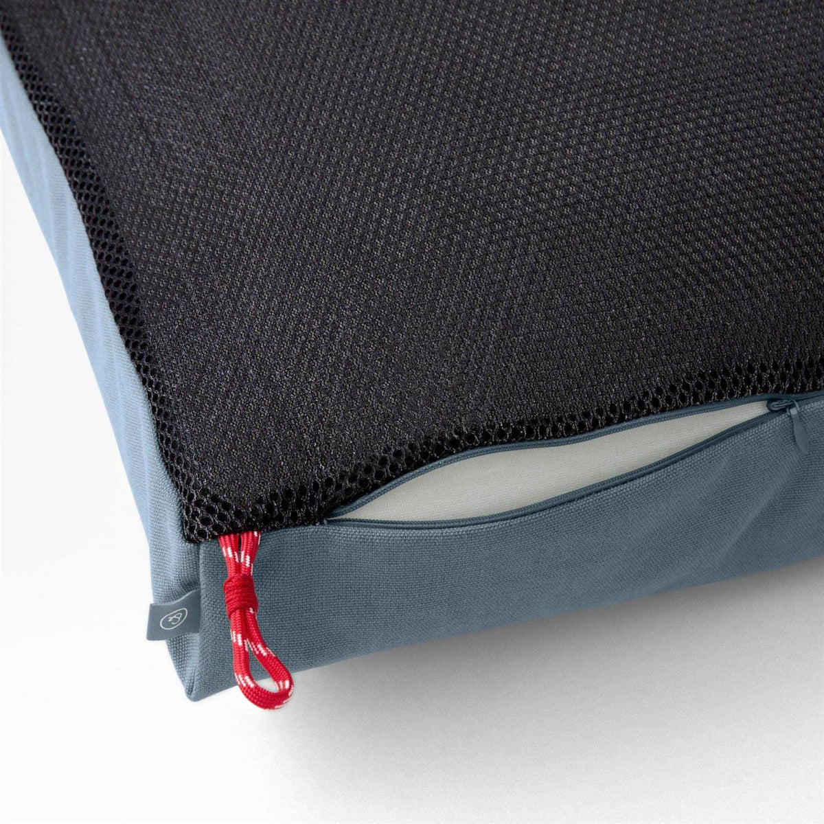 Tuft Needle Dog Bed E24955