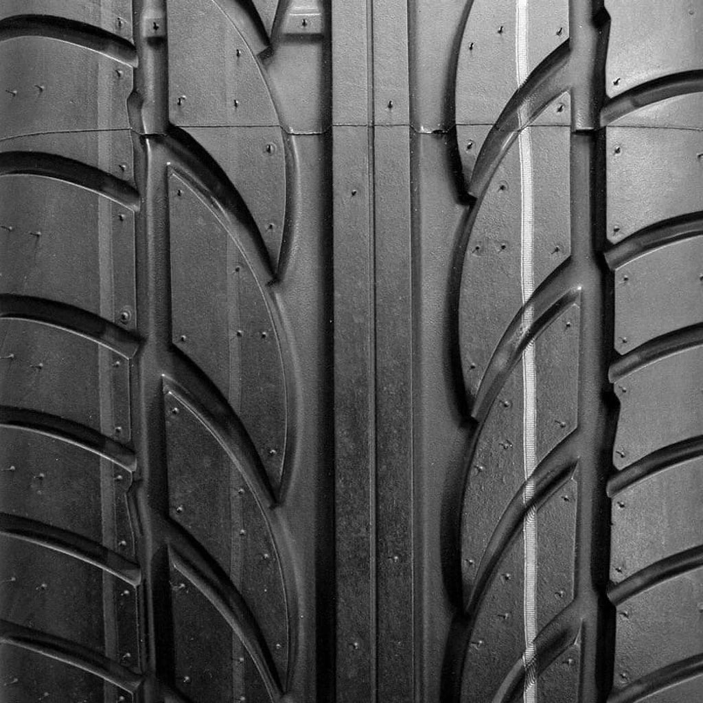 All-Season 195/55R16 87V Tire H2405