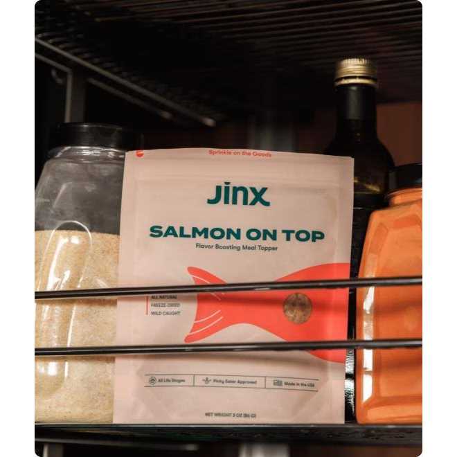 Freeze Dried Salmon Dog Food Topper Q583966