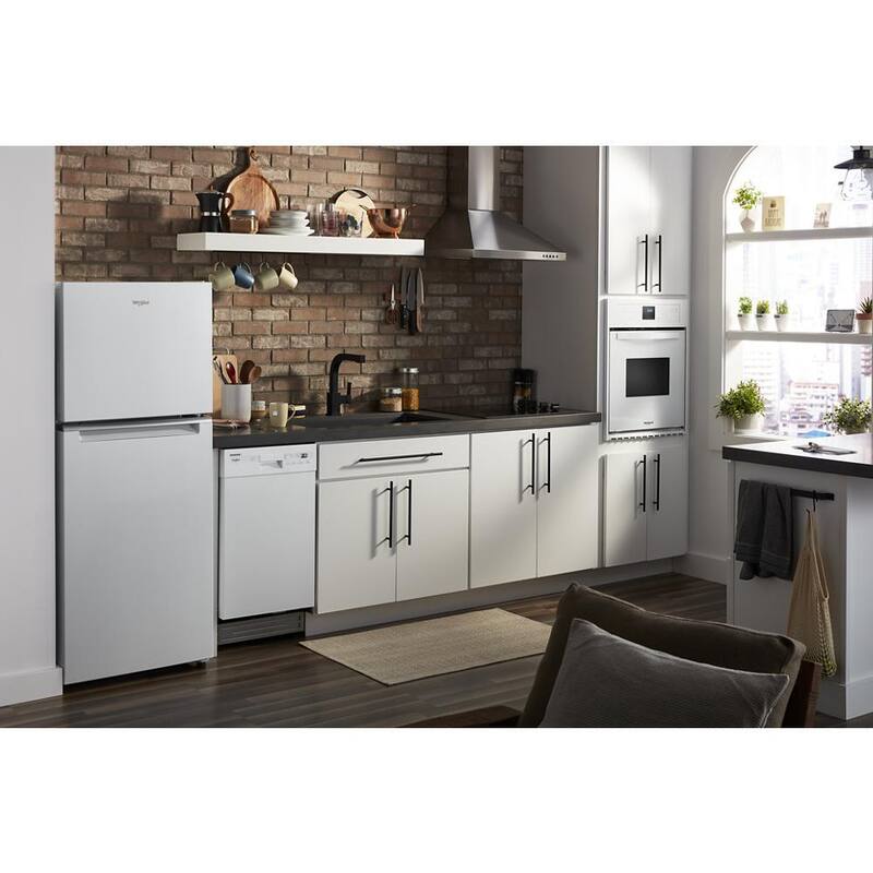 White Counter Depth Top Freezer Refrigerator Q594146